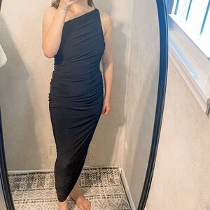 Norma Kamali Diana Ruched Midi Dress Black M